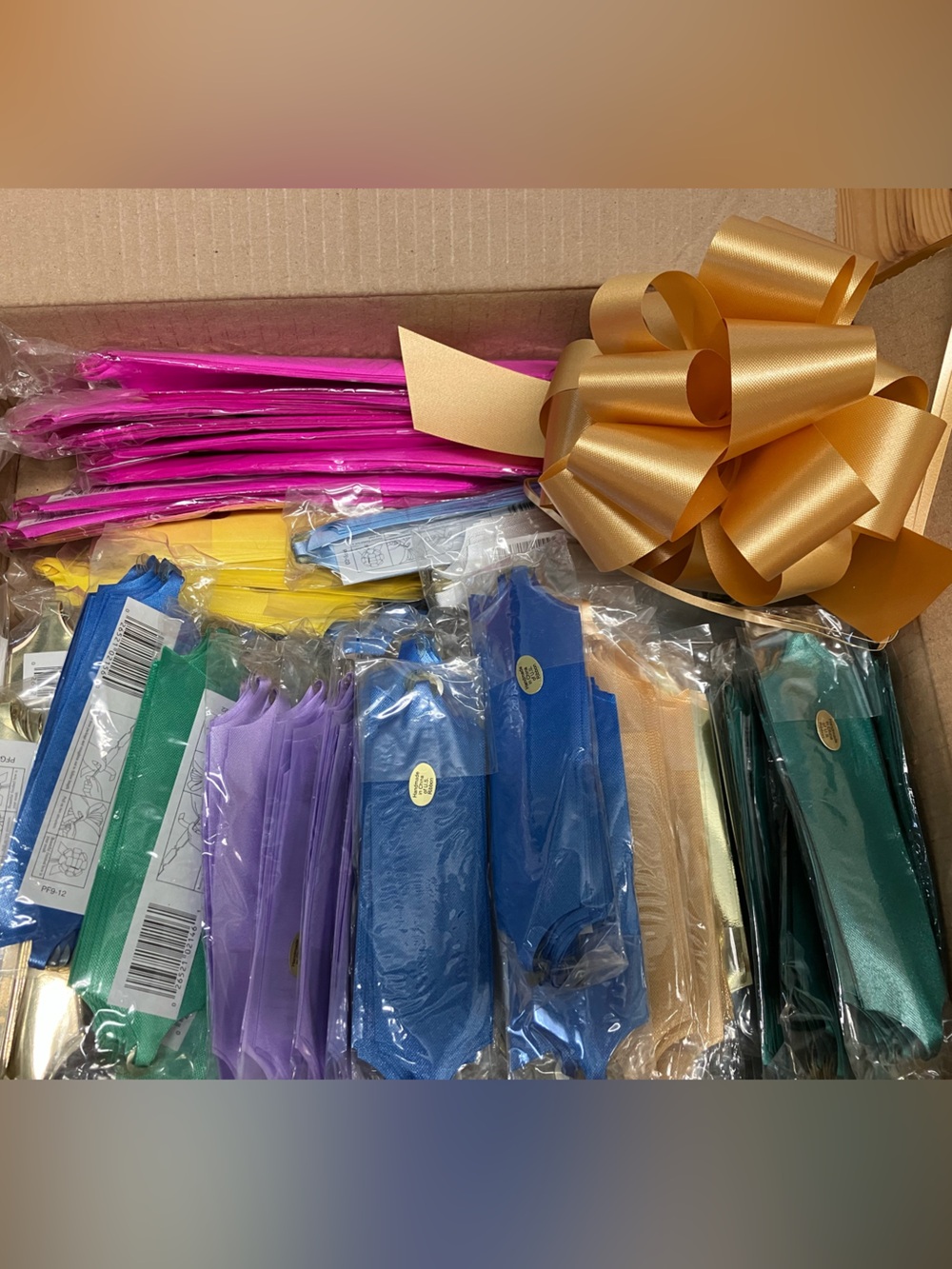 Gift Bow Bundle of 100 Medium Bows for Presents, New for Birthday, Christmas